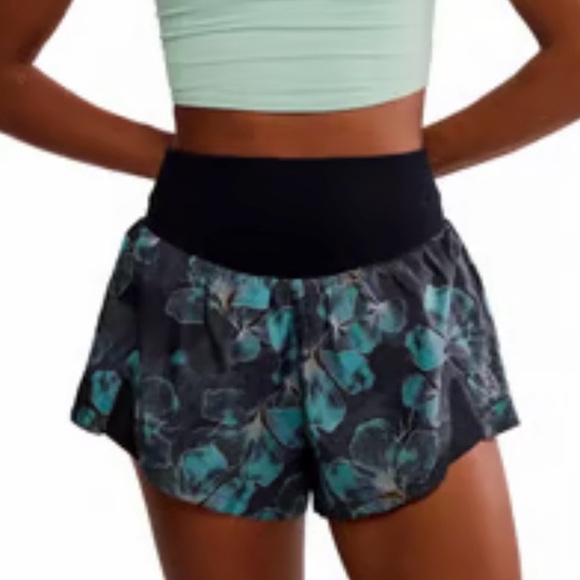 🪻NWT🪻FP Movement by Free People Black & Teal Floral-Print Athletic Shorts - Picture 2 of 6